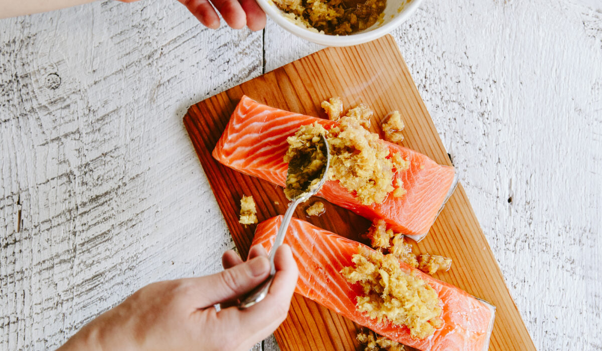 Easy 4 ingredients salmon fillets