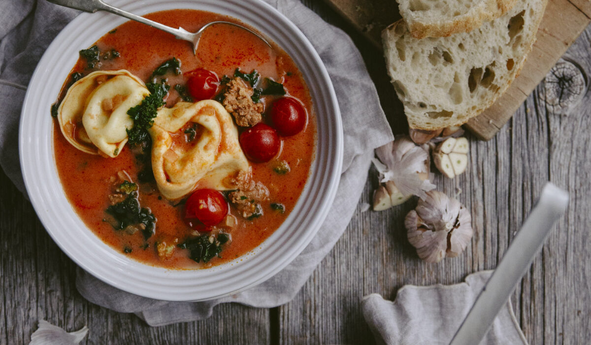 Soupe repas aux tortellinis géants