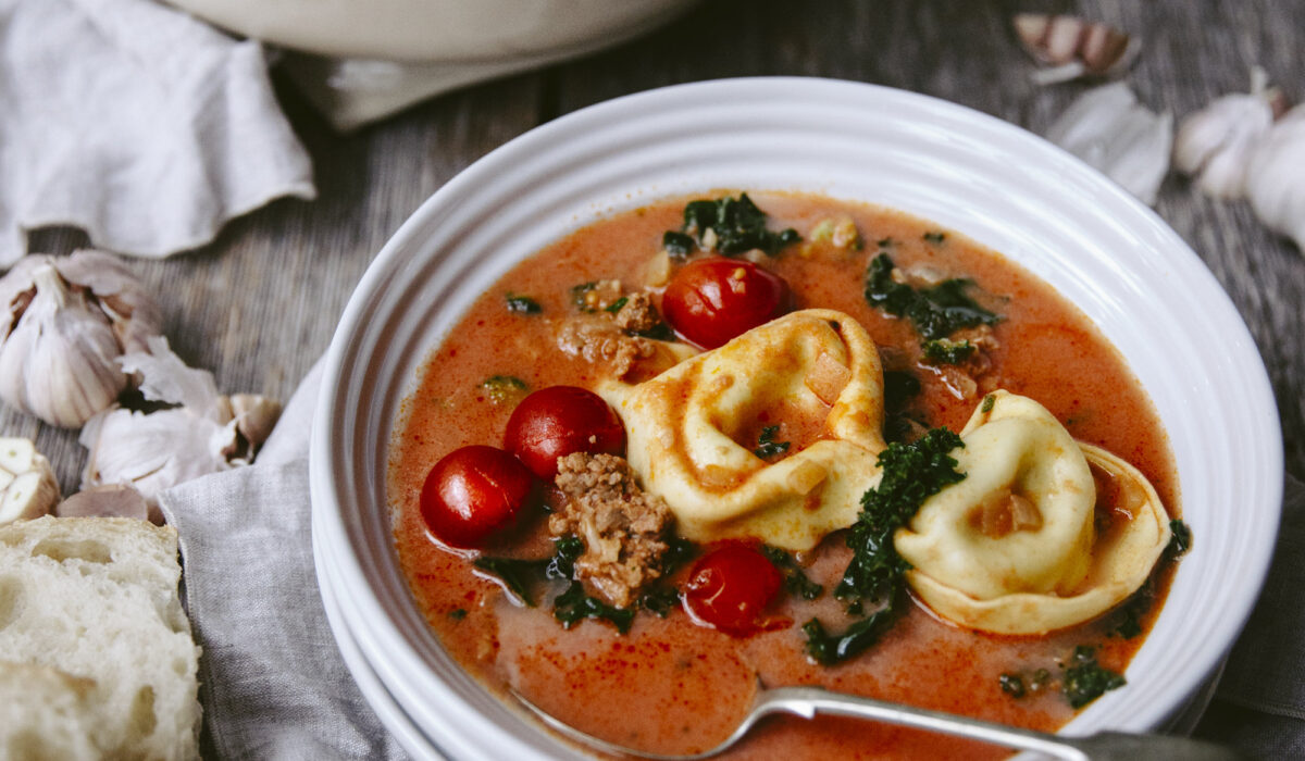 Soupe repas aux tortellinis géants