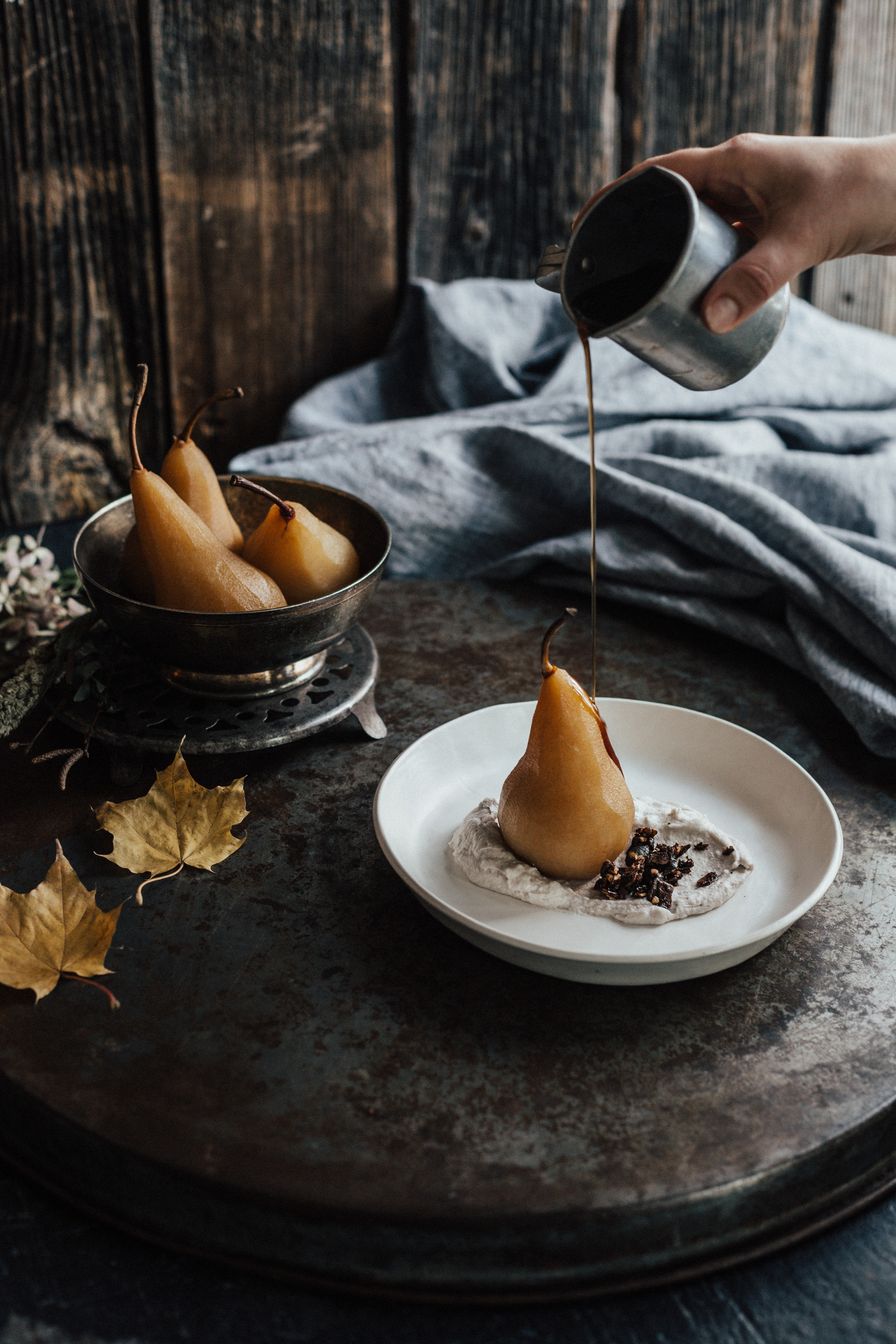 Poires pochées au thé chaï