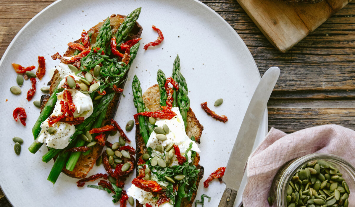 Toasts aux asperges