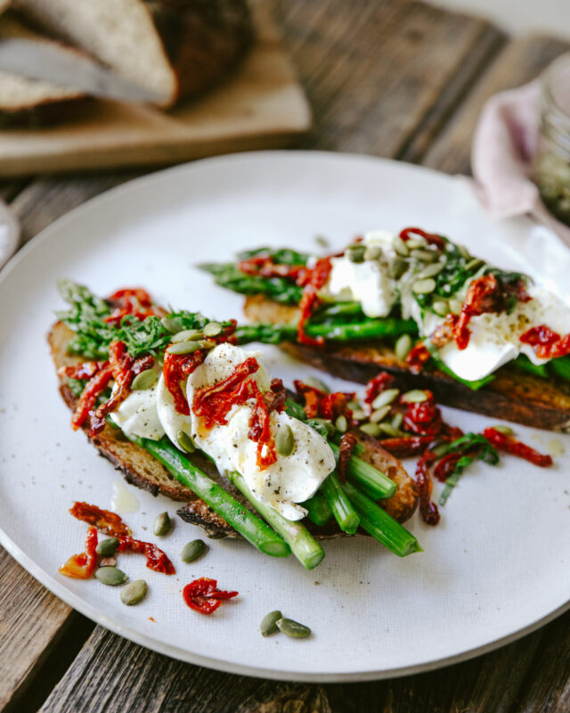 Toasts aux asperges