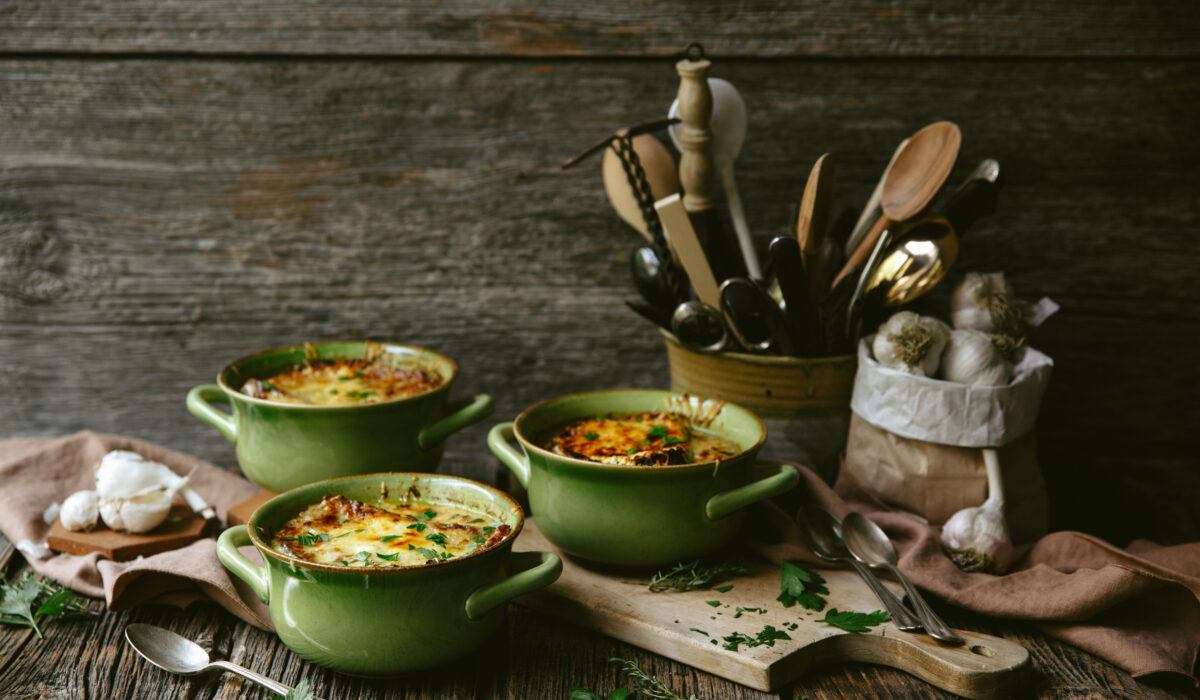 Soupe à l'oignon gratinée