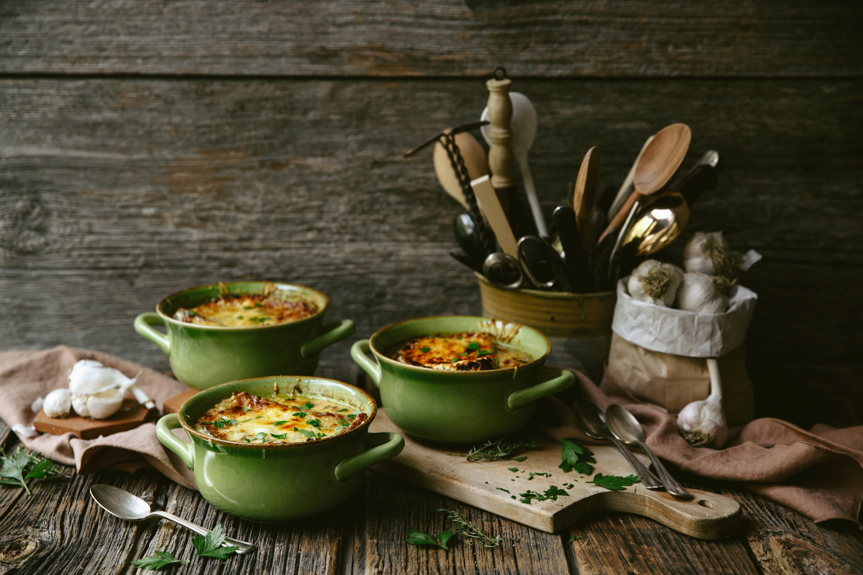 Soupe à l'oignon gratinée