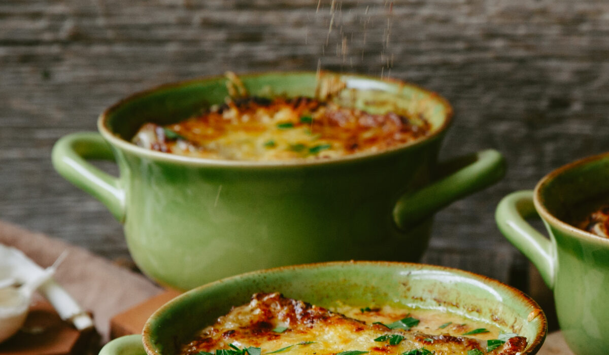 Soupe à l'oignon gratinée